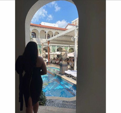 Katrina Louise Paul actrice érotique images