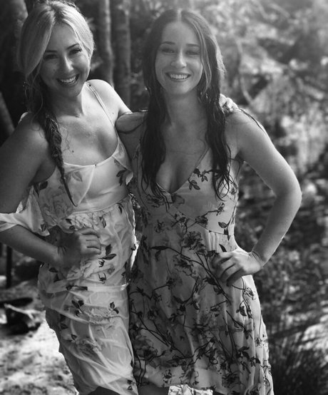 Mekenna Melvin nus de stars du porno collection