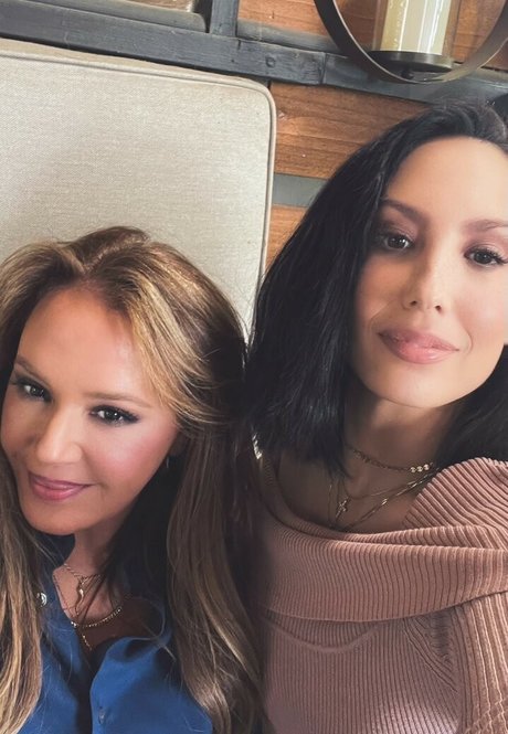 Cheryl Burke beau modèle collection