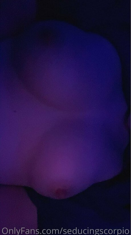 seducingscorpio modèle sympa collection