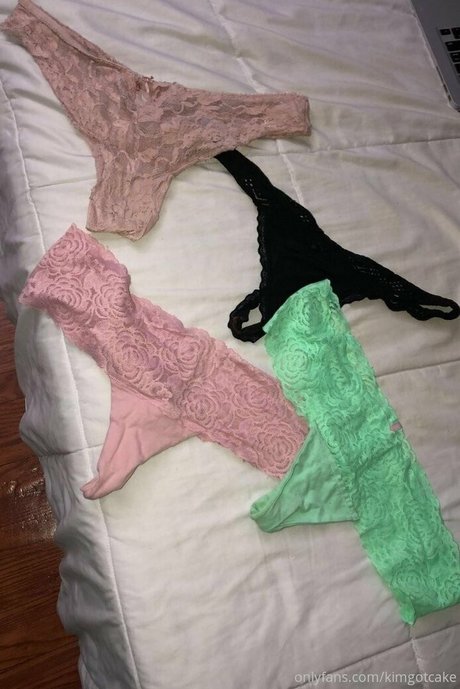 kimkosplay jolie actrice photos