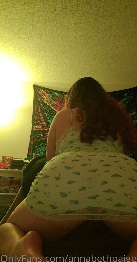 annabethpaige étoile nue photos