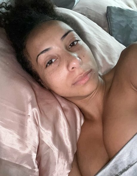 QueenSoTrill étoile de l'art photo