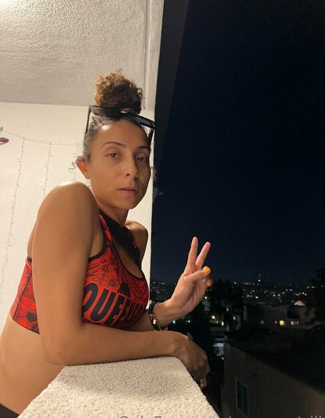 QueenSoTrill étoile magnifique photo