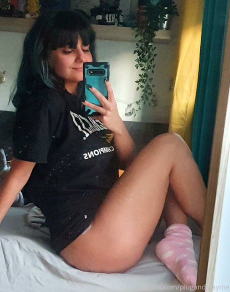 Valeera Raine star du porno gratuit images