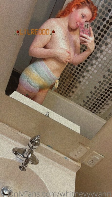 whitneyyyyann actrice sexy photo