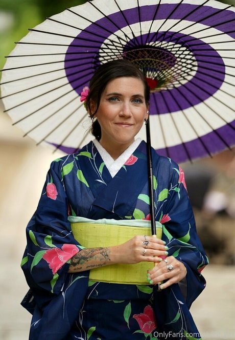 gh05t girl actrice de grande qualité photo