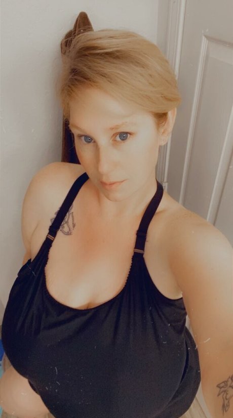 cicicountrygrl actrice hd image