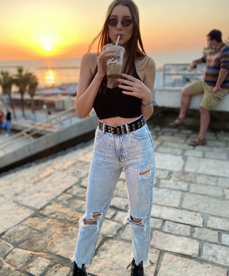 Shira Shabat star du porno parfaite galeries