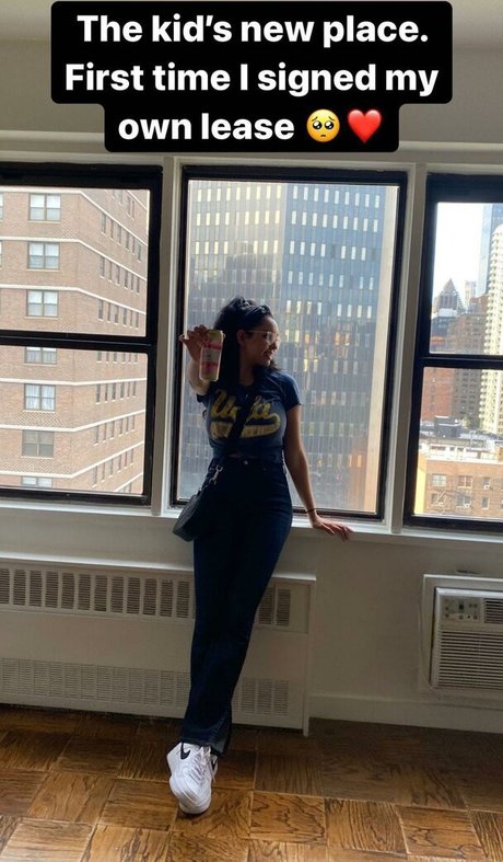 Tara Yazdi étoile gratuite galeries