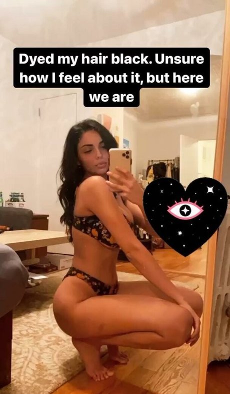 Tara Yazdi star du porno chaud photos