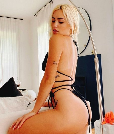 Lali Esposito joli modèle galeries