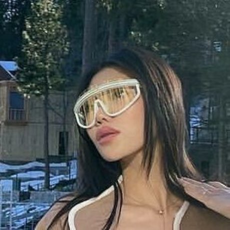 lilyy yk haut de star du porno collection