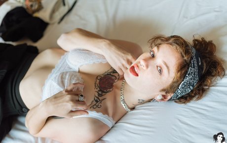 Sathira actrice libre img