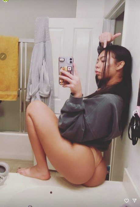 youngcoconut actrice galerie