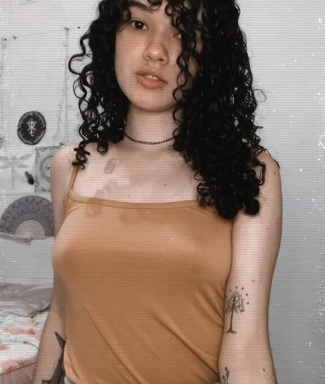 fans de grandes filles uniquement érotique de haute qualité img