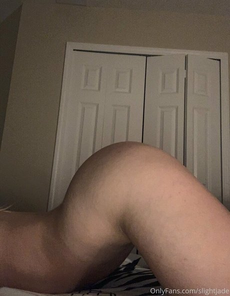 slightjade modèle artistique galerie