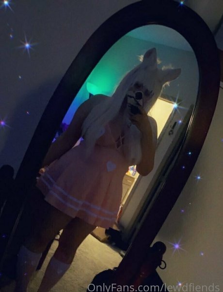 Lewdfiends star du porno en haute qualité images