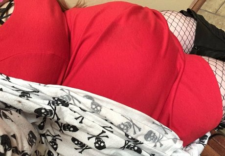 leahloolabelle actrice sexy img