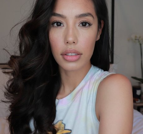 All Bella actrice sexy photo