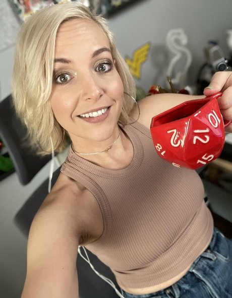 Emma Fyffe belle star du porno img