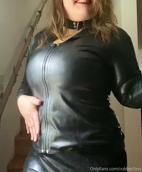 rubberfoxx étoile exclusive image