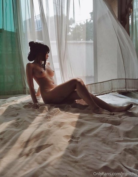 blonde au gros cul onlyfans assez nue photo