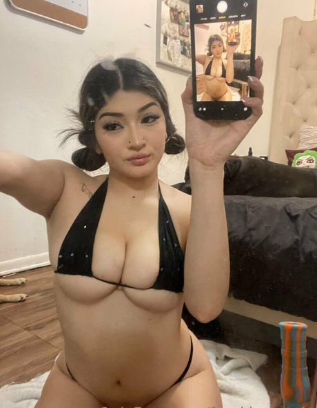 trio asiatique onlyfans sexy érotique collection