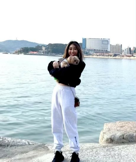 Jinnnyk actrice artistique collection