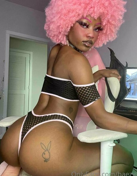 baezy modèle pornographique galerie