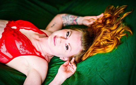 cathyreisenwitz étoile sympa images