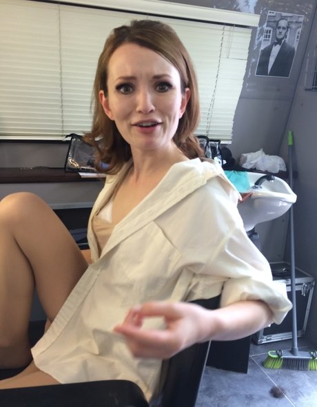 Emily Browning étoile parfaite image