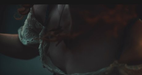 Emily Browning étoile magnifique photo