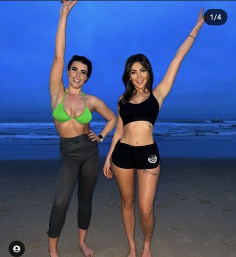 Chloe Ferry modèle pornographique img