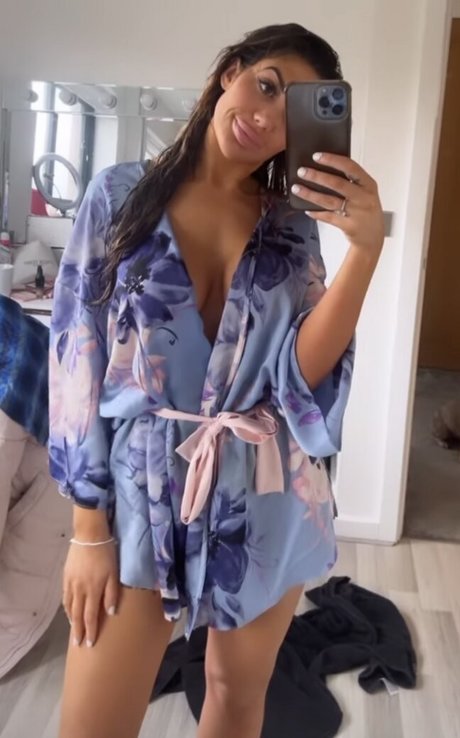 Chloe Ferry modèle joli image