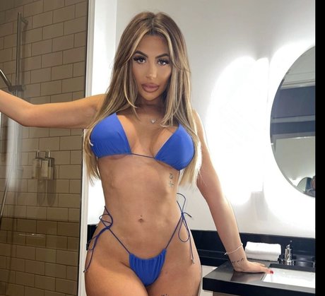 Chloe Ferry actrice de nus galerie