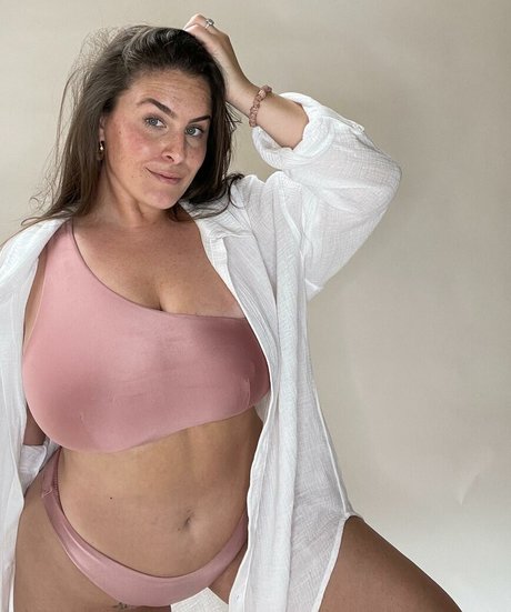 petite ébène onlyfans xxx érotique img