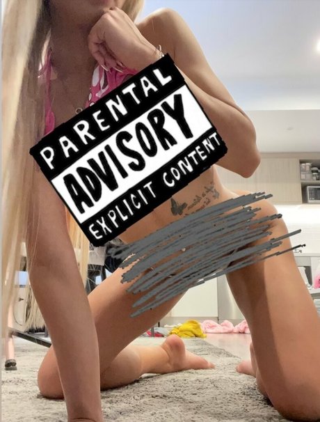 connelltwinsssfree mannequin image