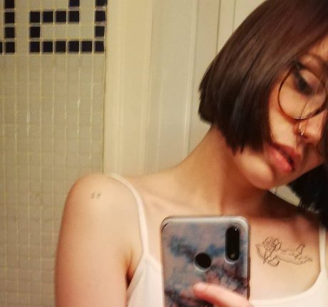 vxlqymia jolie étoile photo