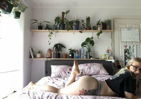 naughtyhortyxo star pornographique des photos