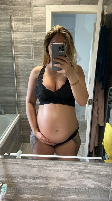 naughtylebanese étoile sexy images