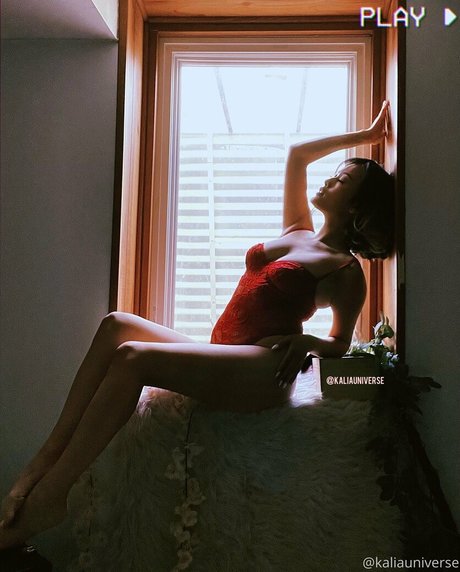 kaliauniverse étoile chaude img