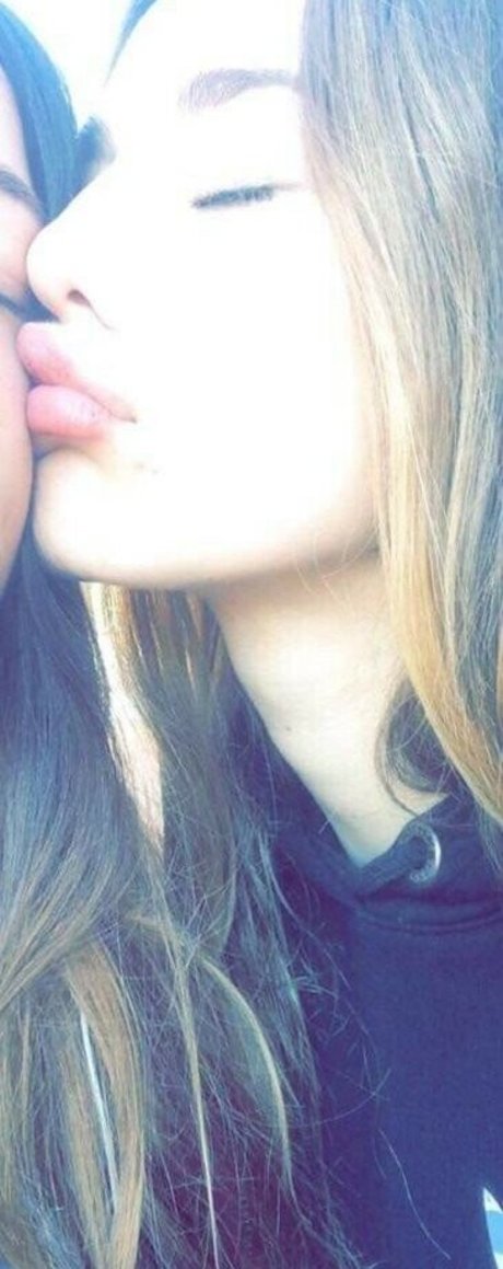 Elena Lagou modèle hd img