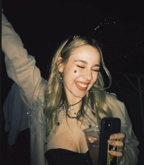 Elena Lagou star du sexe galeries