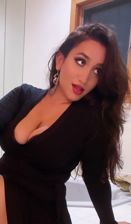 Nikki Geeks mannequin images