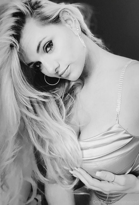 ashelizxd modèle hd img