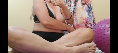 nakedyoganakedyoga haut étoile image