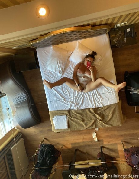 xeniahelleincgoddess actrice porno des photos