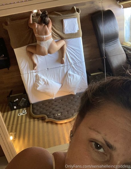 xeniahelleincgoddess actrice exclusive des photos