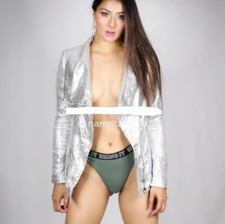 modèles uniquementfans sexe artistique photos